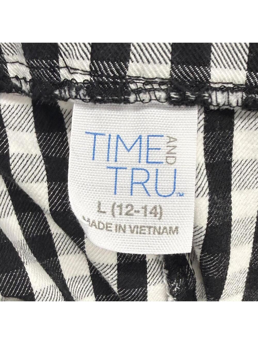 Time and Tru Black and White Plaid Bermuda Shorts (L 12-14) - Picture 4 of 4
